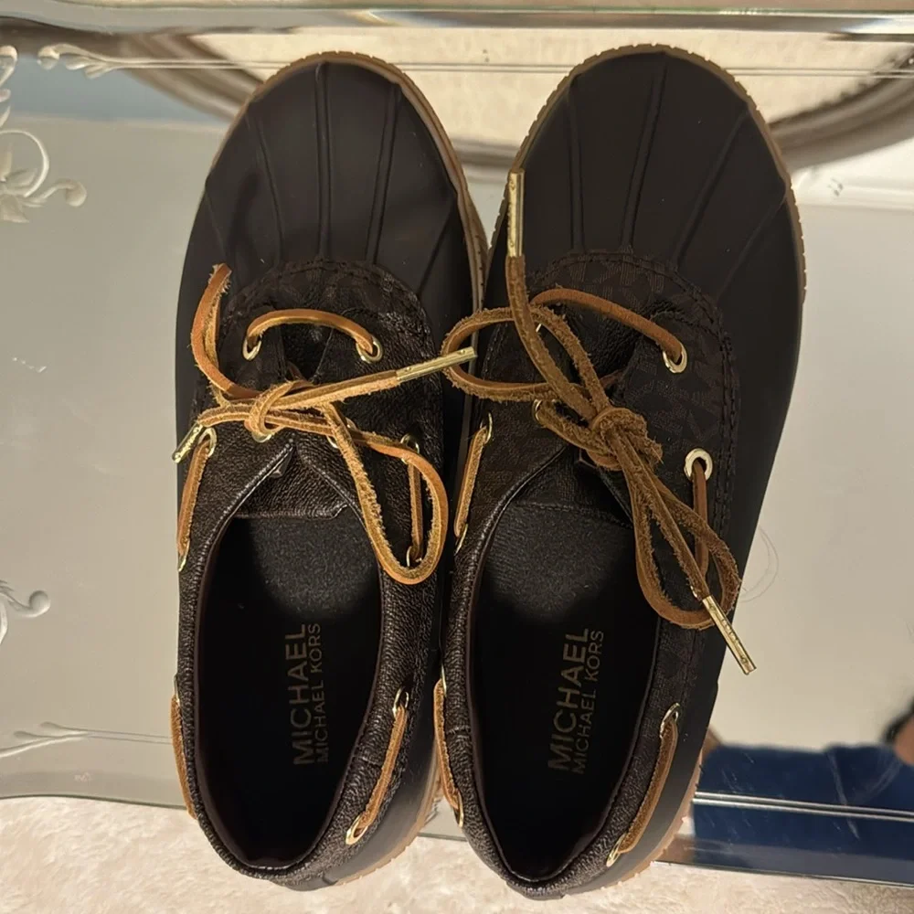MICHAEL Michael Kors Black and Tan Duck-Style Rain Boat Shoes